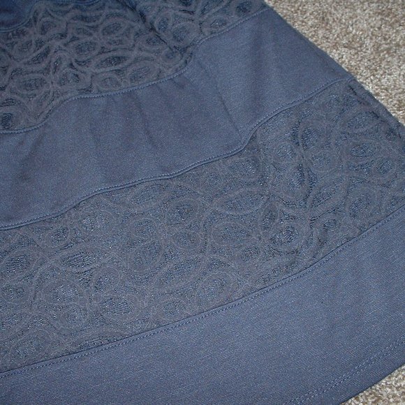 LC Lauren Conrad Blue Lace Dress Stretchy Knit Womens Size 2 Knee Length - Picture 2 of 4